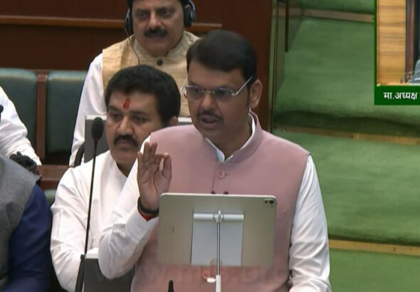 बळीराजाला मोठा दिलासा: महायुती सरकारची २ लाखांपर्यंत कर्जमाफी जाहीर; अर्थमंत्री फडणवीसांची मोठी घोषणा